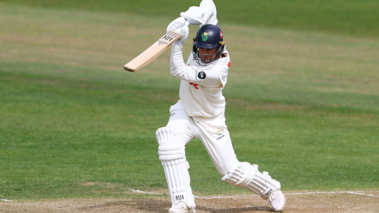 Ethan Bamber Shines for Warwickshire as Glamorgan Take Control in County Championship