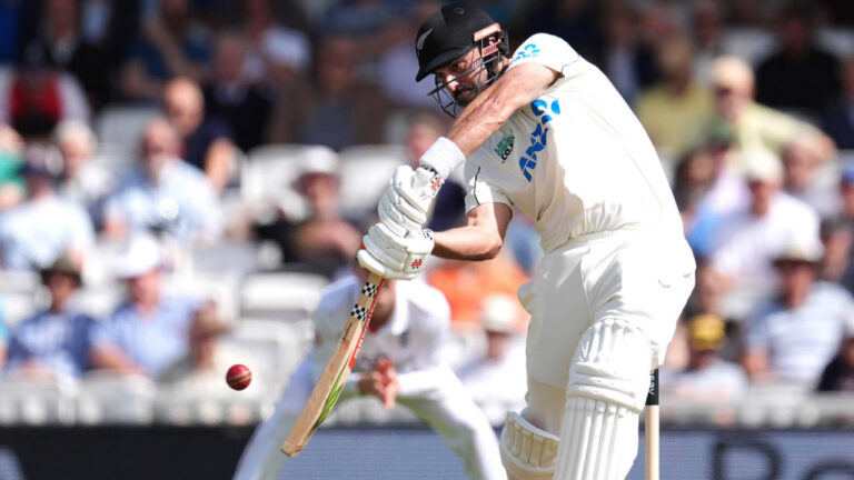 Mitchell fifty guides New Zealand’s lead past 400